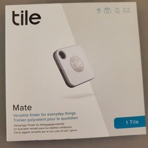 Tile- versatile tracker bluetooth